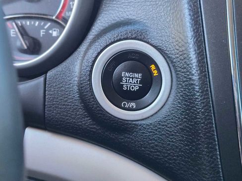 Used 2020 Dodge Journey SE w/ SE Popular Equipment Group image 25