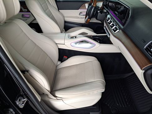 Used 2022 Mercedes-Benz GLS 580 4MATIC image 19