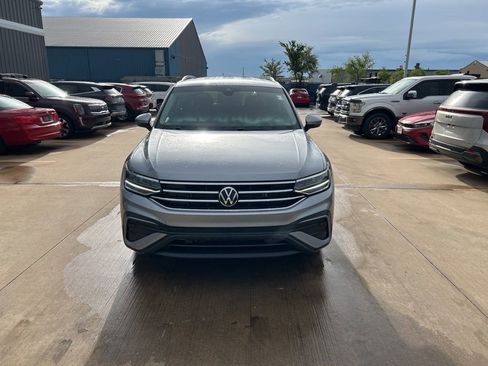 Used 2022 Volkswagen Tiguan SE AWD/4WD image 5