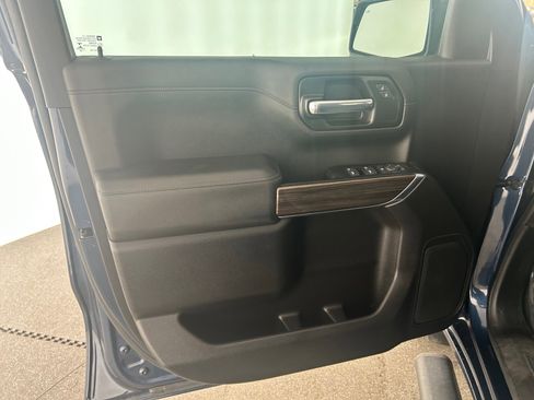 Used 2022 Chevrolet Silverado 1500 RST AWD/4WD image 9