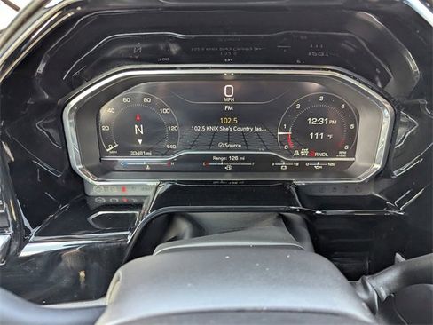 Used 2024 GMC Sierra 1500 SLT image 30