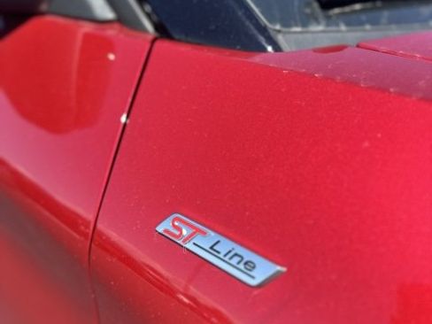 Used 2023 Ford Explorer ST-Line image 3