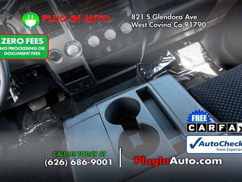 Used 2013 Toyota Tundra 4x4 CrewMax w/ Tow Pkg image 18