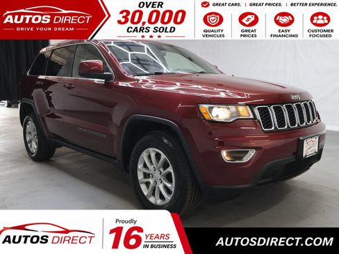 Used 2021 Jeep Grand Cherokee Laredo w/ Security & Convenience Group AWD/4WD image 1