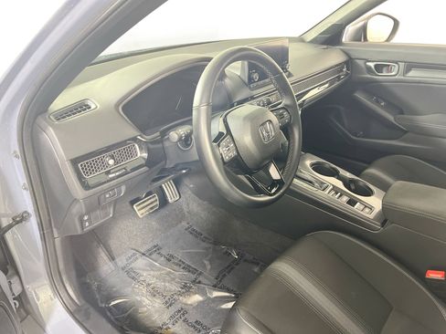 Used 2023 Honda Civic Sport image 9
