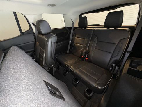 Used 2020 GMC Acadia Denali w/ Denali Ultimate Package image 25