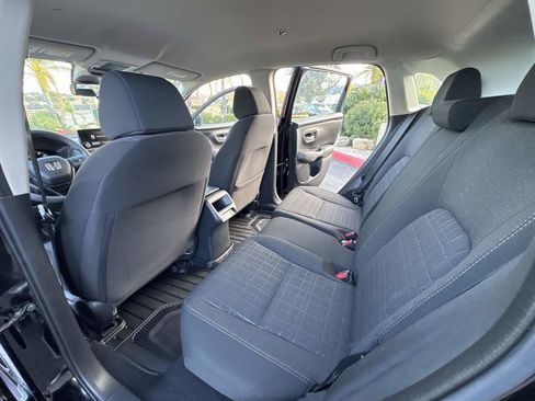 Used 2025 Honda HR-V LX image 24