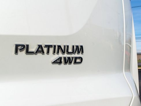 Used 2024 Nissan Pathfinder Platinum image 5