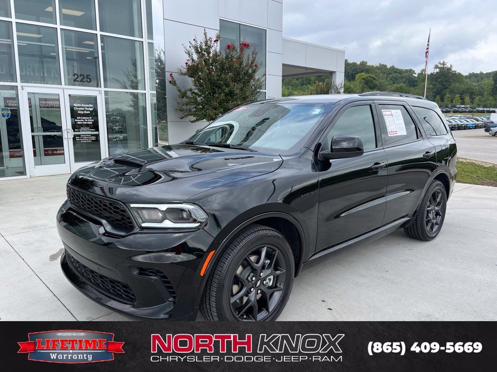 Used 2027 Dodge Durango GT w/ Blacktop Package AWD/4WD image 1