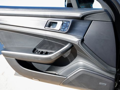 Certified 2019 Porsche Panamera GTS image 23