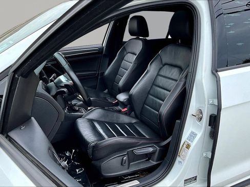 Used 2021 Volkswagen GTI SE FWD image 19
