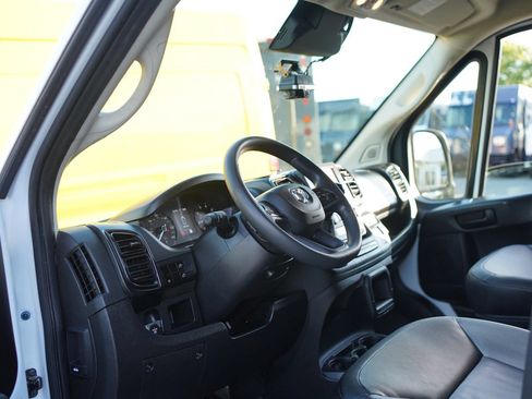 Used 2024 RAM ProMaster 2500 w/ Convenience Group FWD image 19