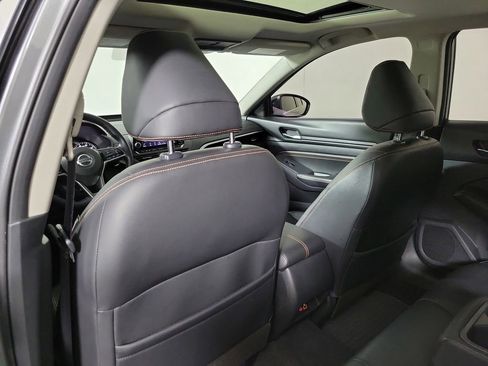 Used 2020 Nissan Altima 2.5 SR w/ Premium Package image 13