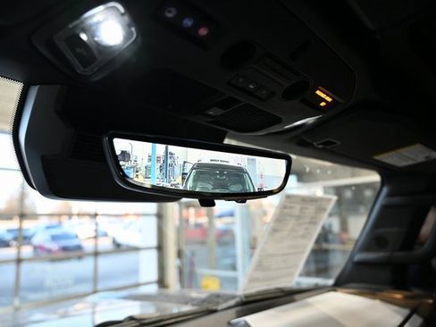 Used 2025 GMC Hummer EV 2X w/ LPO, Dark Essentials Package image 18