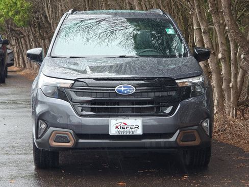 Used 2025 Subaru Forester Sport image 9