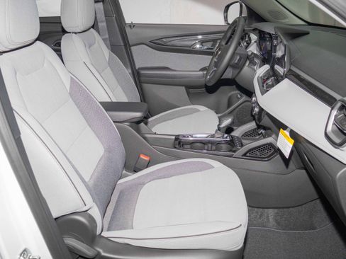 New 2026 Chevrolet TrailBlazer LT w/ Convenience Package image 11