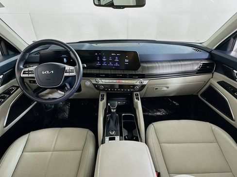 Used 2025 Kia Telluride EX w/ EX Captain's Chair Package AWD/4WD image 32
