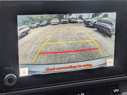 Used 2025 Toyota Camry SE image 20