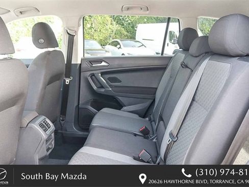 Used 2018 Volkswagen Tiguan S image 18