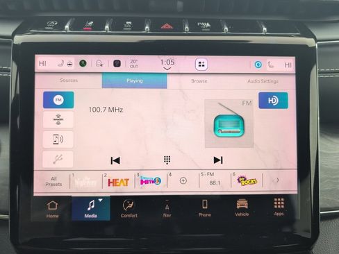 Used 2023 Jeep Grand Cherokee Overland image 39