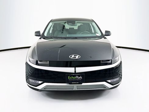 Used 2024 Hyundai Ioniq 5 SEL image 2