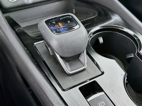 Used 2023 Nissan Rogue SV FWD image 24