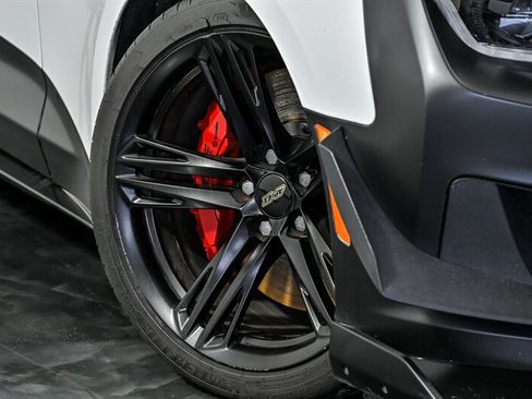 Used 2021 Chevrolet Camaro ZL1 RWD image 3