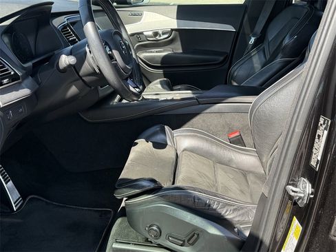 Used 2016 Volvo XC90 T6 R-Design w/ Convenience Package image 12