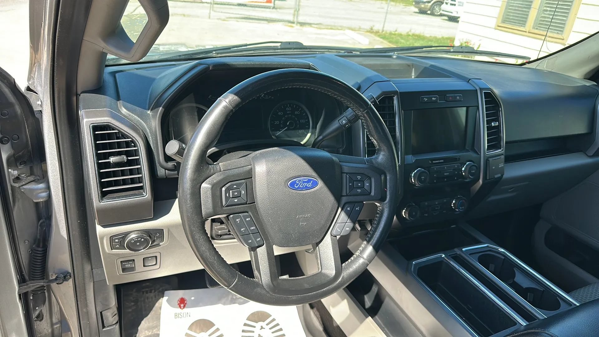 Used 2020 Ford F150 XLT w/ Equipment Group 302A Luxury AWD/4WD image 23