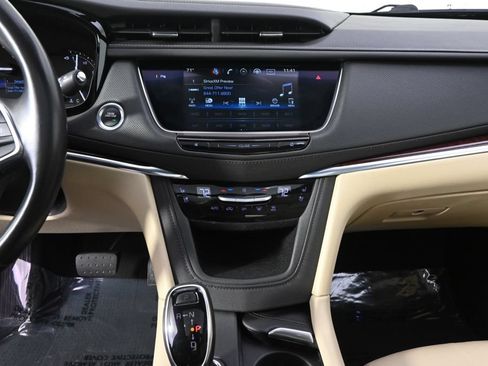 Used 2018 Cadillac XT5 Premium Luxury AWD/4WD image 27