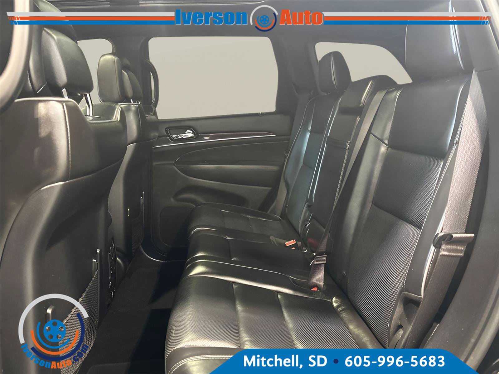 Used 2020 Jeep Grand Cherokee Overland AWD/4WD image 27
