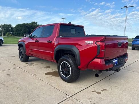 Used 2024 Toyota Tacoma TRD Off-Road w/ TRD Off Road Upgrade Package AWD/4WD image 7