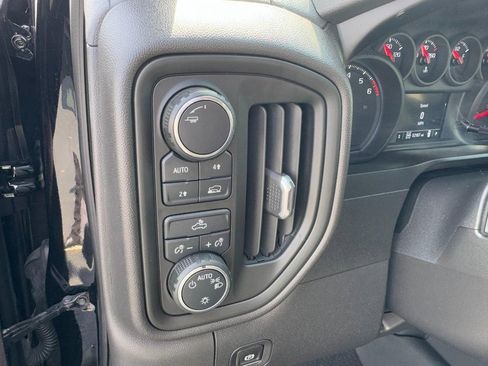 Used 2020 Chevrolet Silverado 1500 Custom w/ Custom Value Package image 16