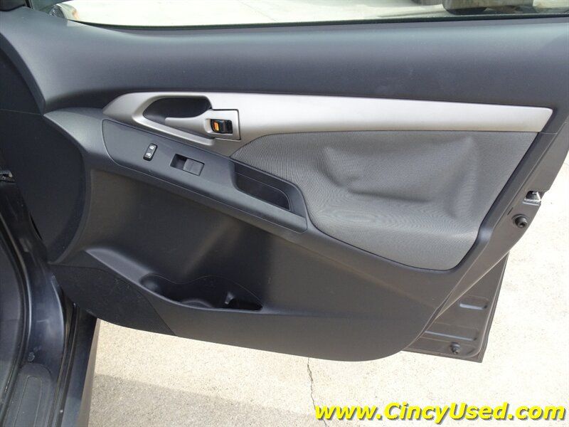 Used 2010 Toyota Matrix S w/ Sport Pkg FWD image 28