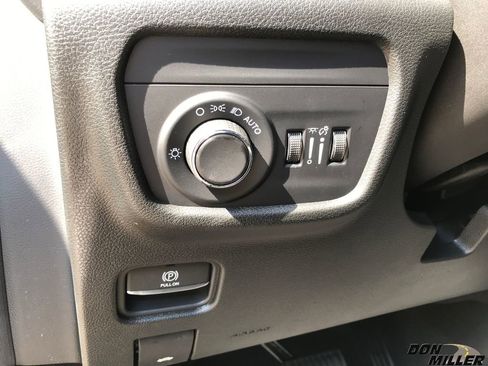 New 2025 Jeep Grand Cherokee L Altitude image 12