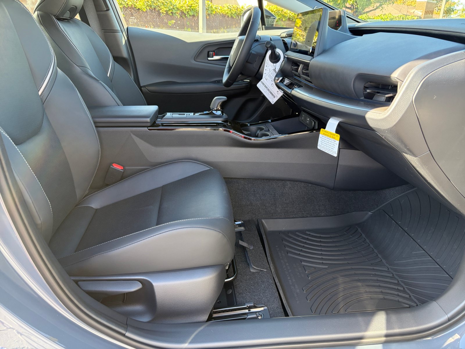 New 2027 Toyota Prius Limited w/ Limited Premium Package FWD image 28