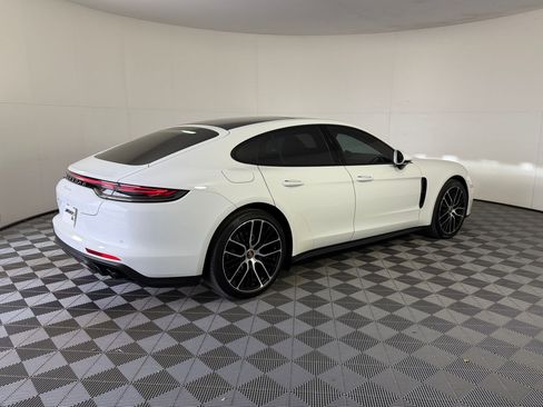 Used 2021 Porsche Panamera image 9