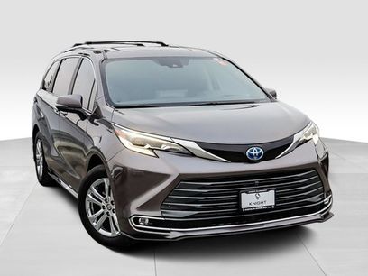 Used 2024 Toyota Sienna Platinum