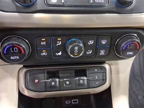 Used 2022 GMC Acadia Denali w/ Denali Technology Package image 32