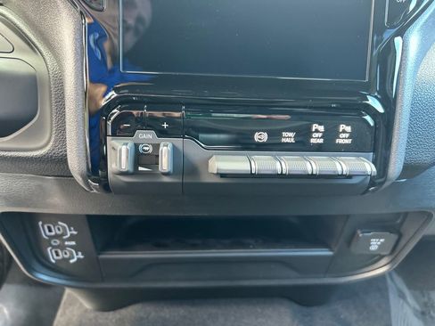 New 2026 RAM 2500 Tradesman AWD/4WD image 18