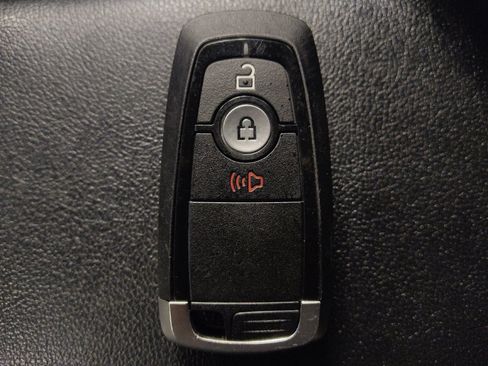 Used 2021 Ford EcoSport SE w/ SE Appearance Package image 32