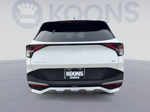 Used 2024 Kia Sportage LX image 5