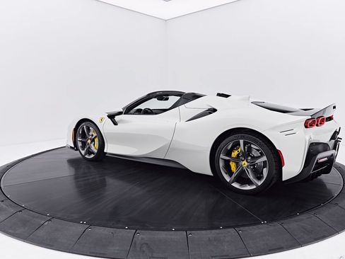 Used 2022 Ferrari SF90 Spider AWD/4WD image 20