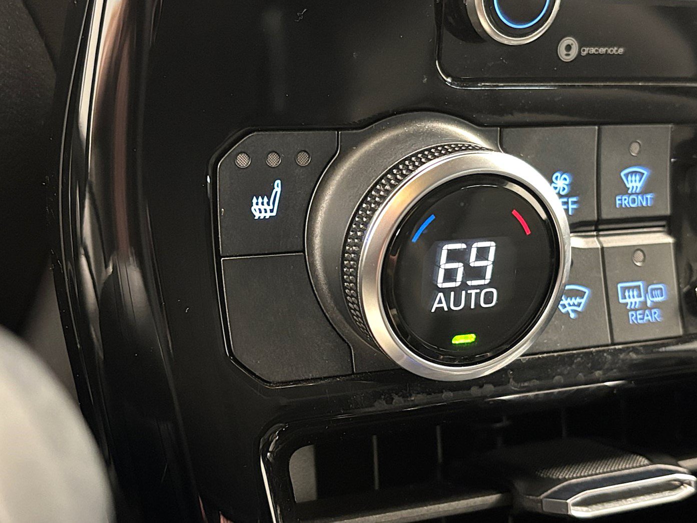Used 2021 Toyota Highlander XLE FWD image 30