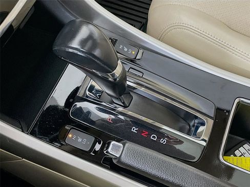 Used 2016 Honda Accord Touring image 22