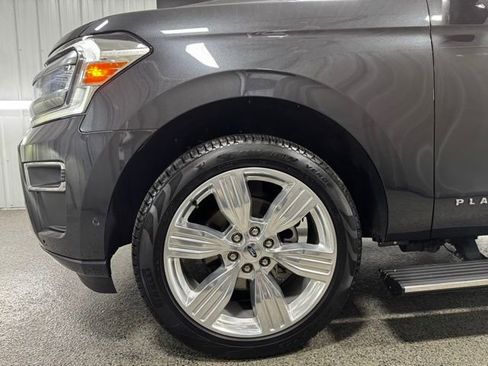 Used 2024 Ford Expedition Platinum image 29