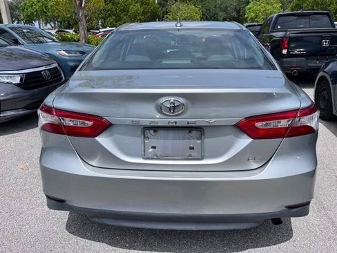 Used 2019 Toyota Camry LE FWD image 5