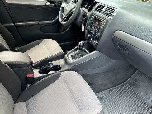 Used 2017 Volkswagen Jetta S FWD image 16