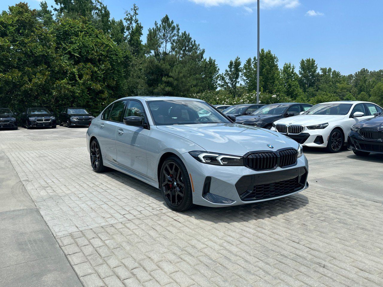 New 2026 BMW 330i Sedan w/ M Sport Package RWD image 5