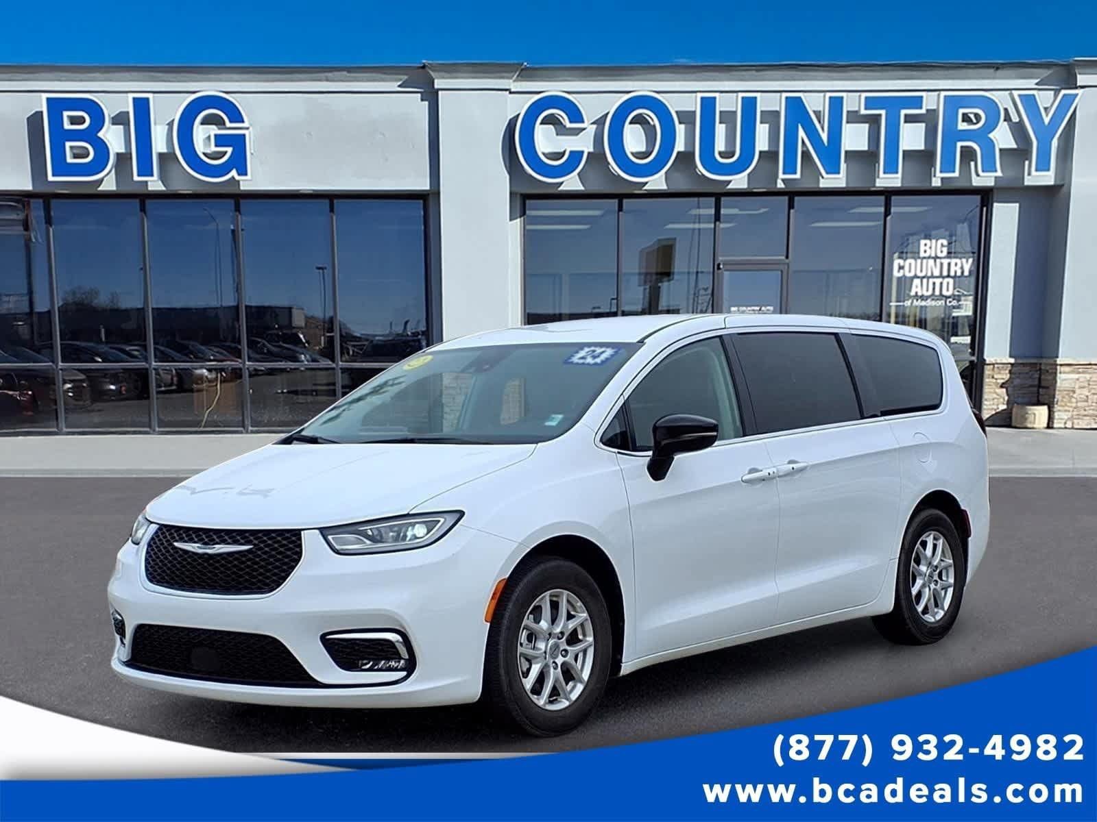 Used 2024 Chrysler Pacifica Touring-L FWD image 1